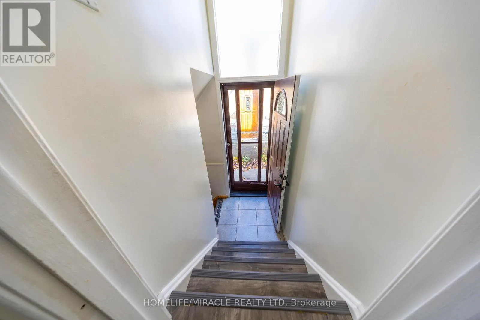 40 TEALHAM DRIVE