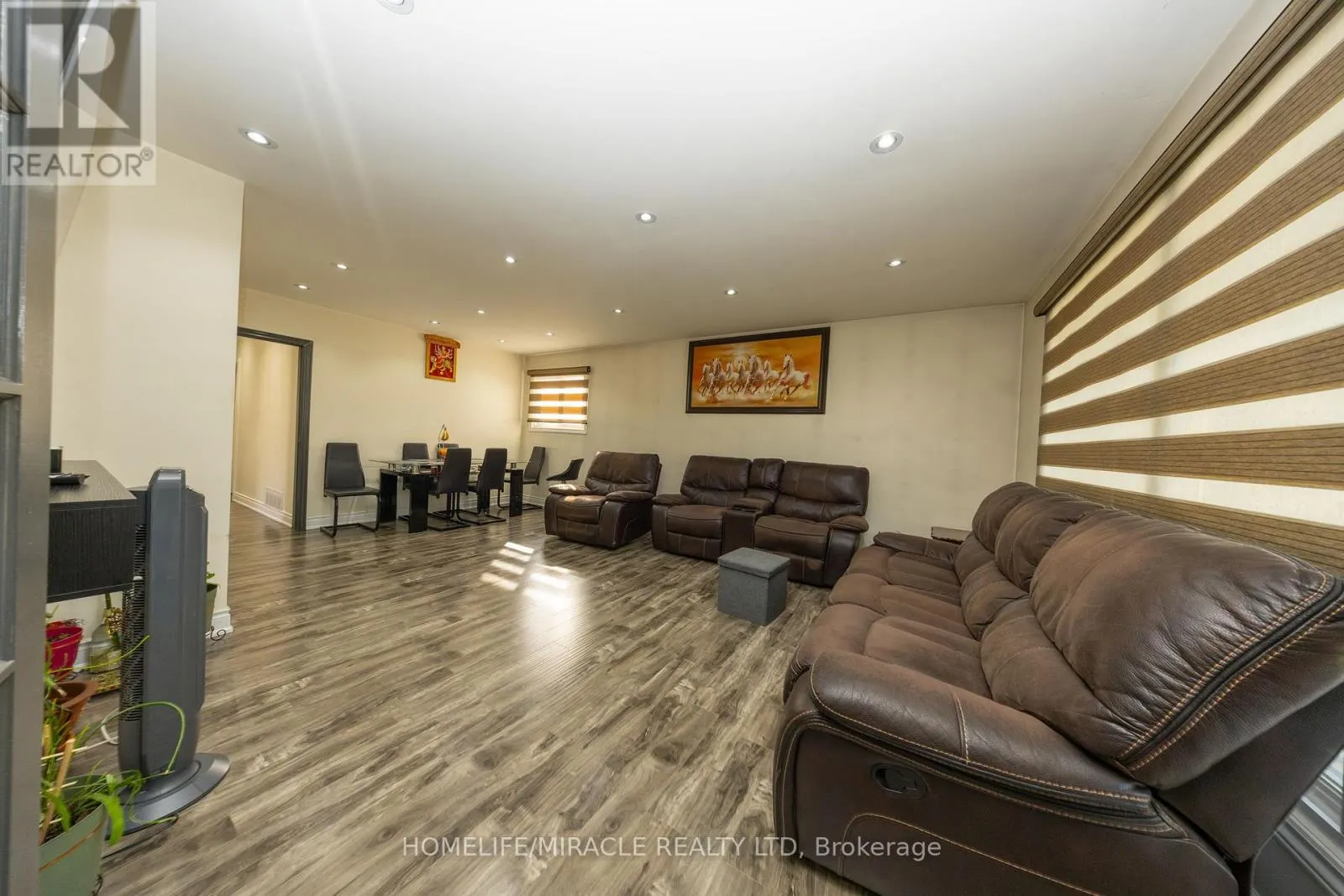 40 TEALHAM DRIVE