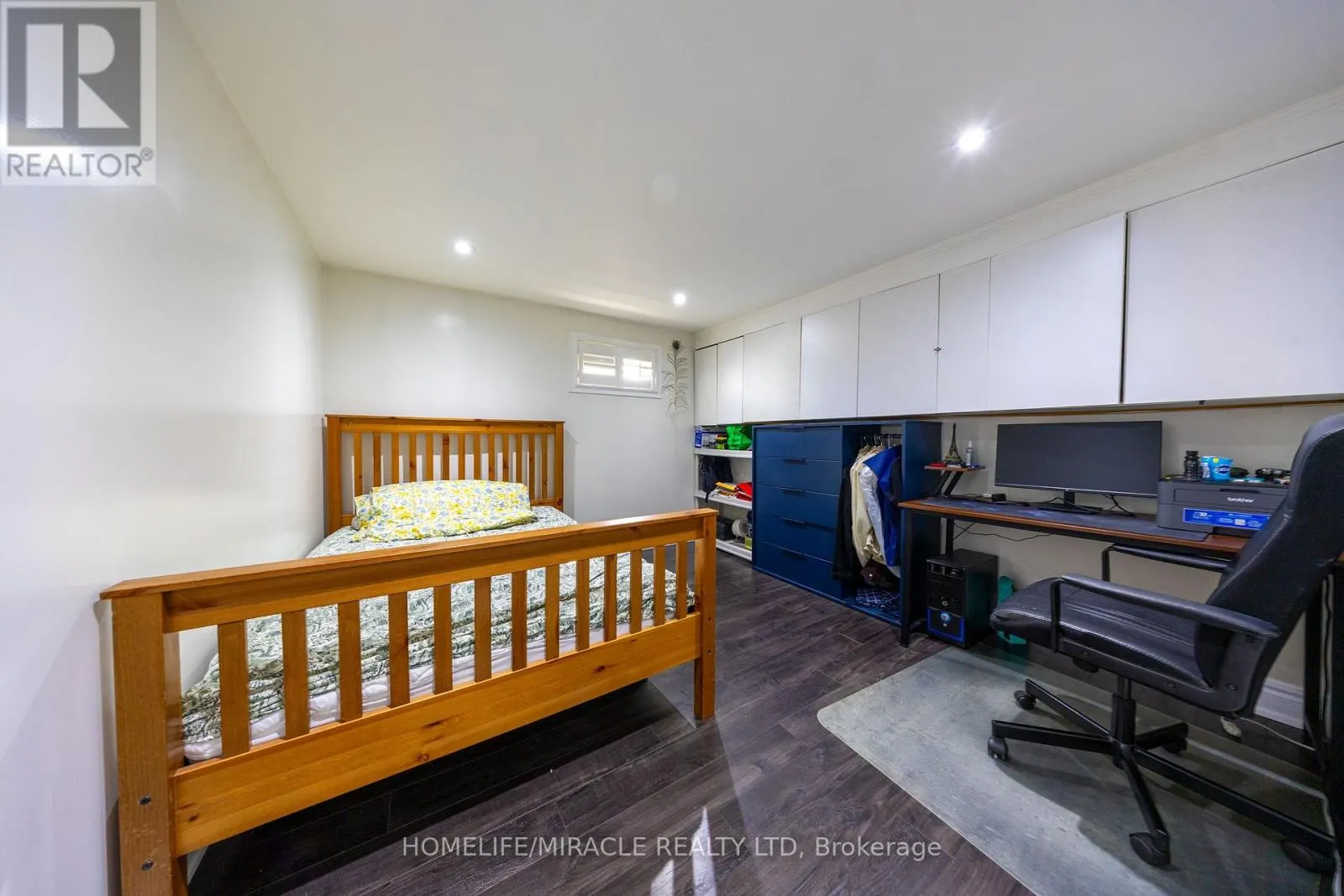 40 TEALHAM DRIVE