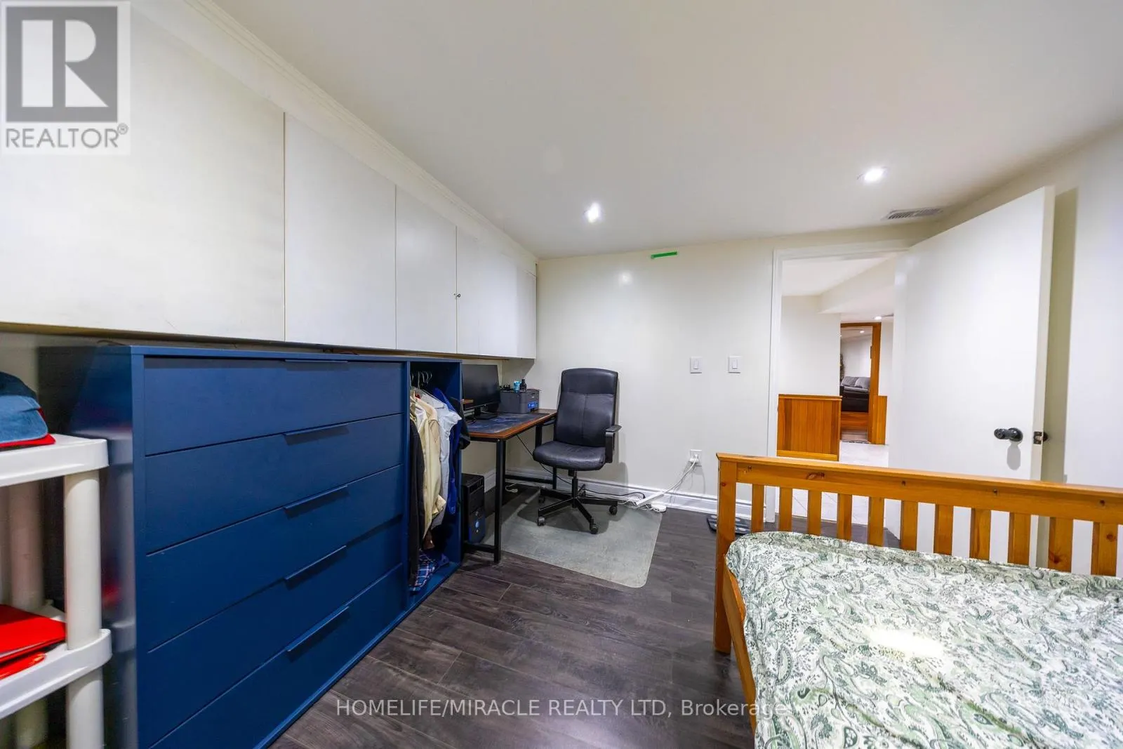 40 TEALHAM DRIVE