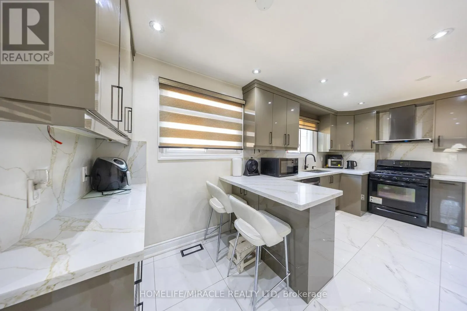 40 TEALHAM DRIVE