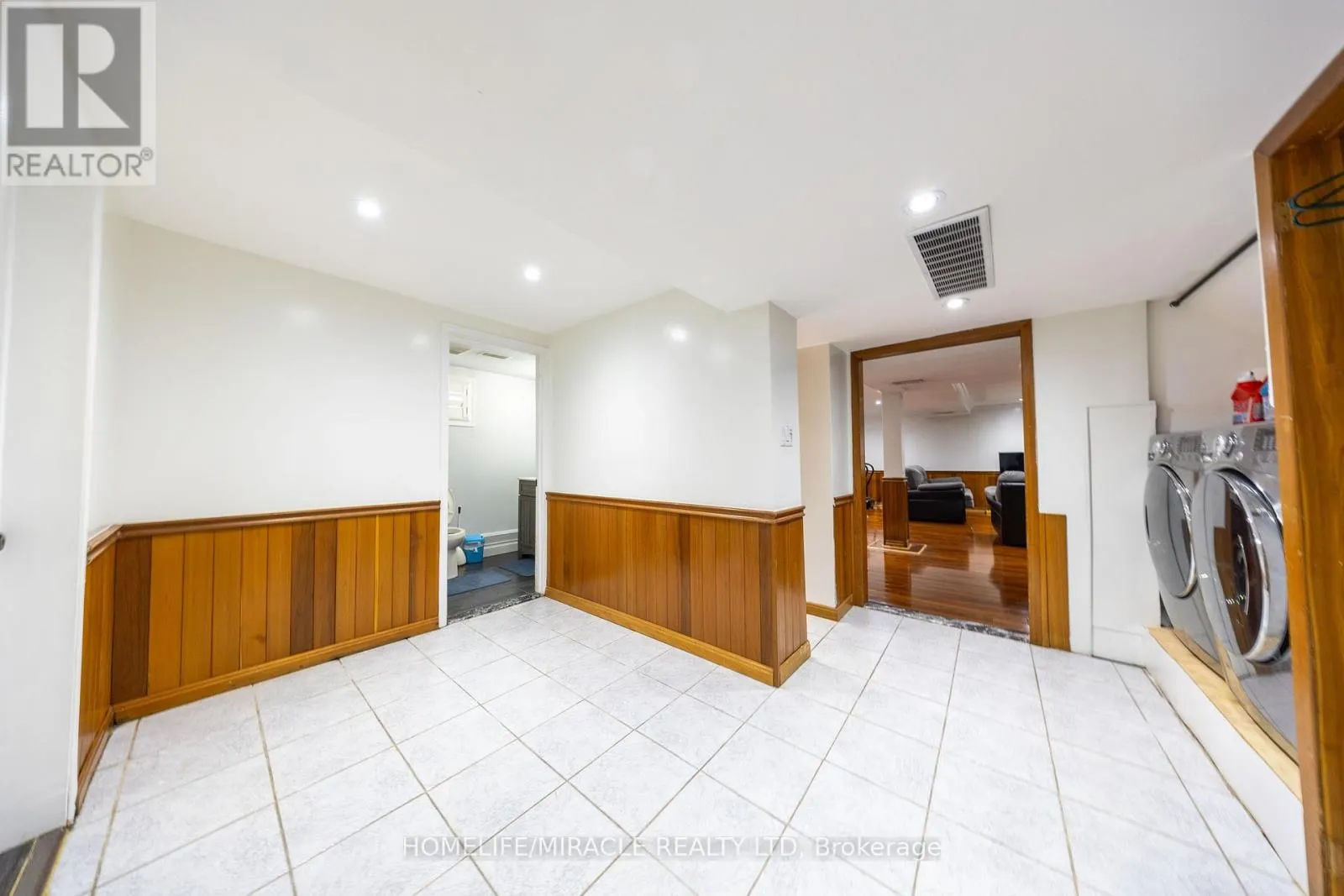 40 TEALHAM DRIVE