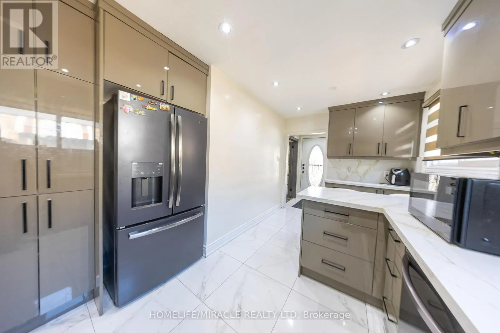 40 TEALHAM DRIVE