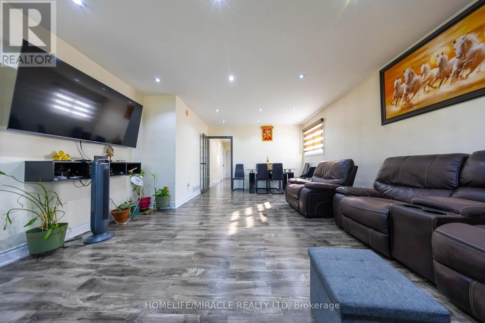 40 TEALHAM DRIVE