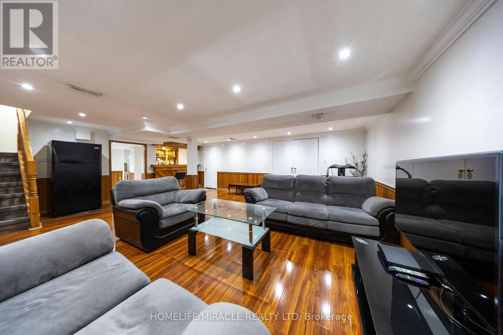 40 TEALHAM DRIVE