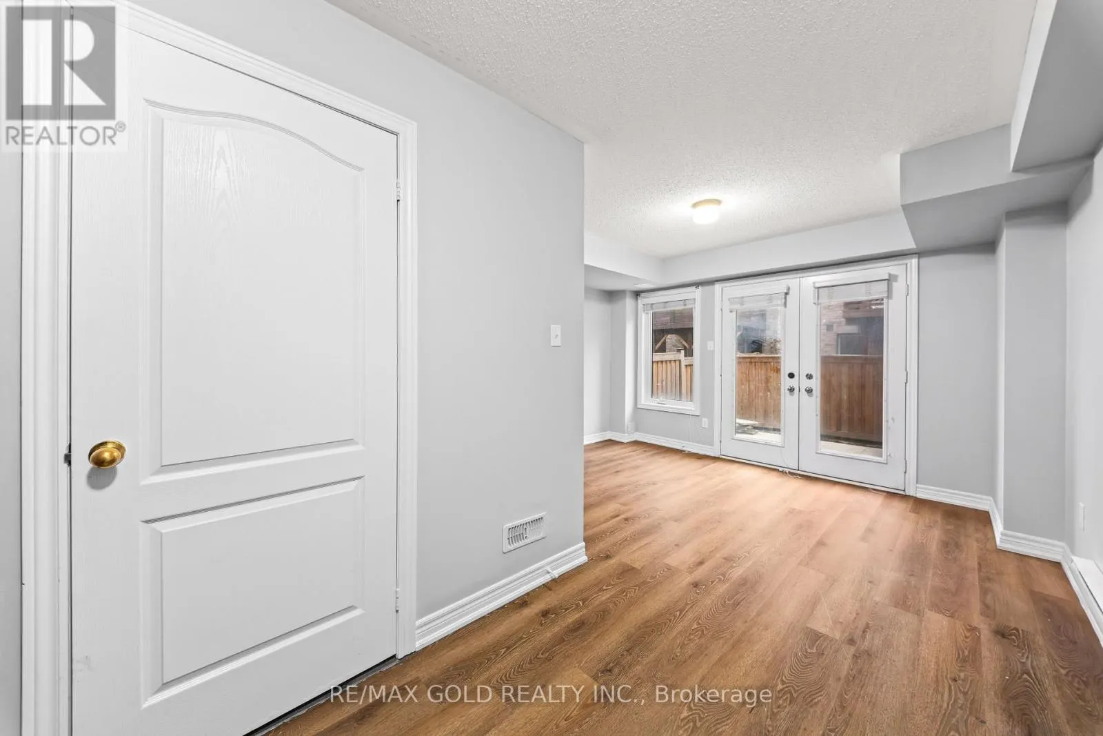 77 SEA DRIFTER CRESCENT