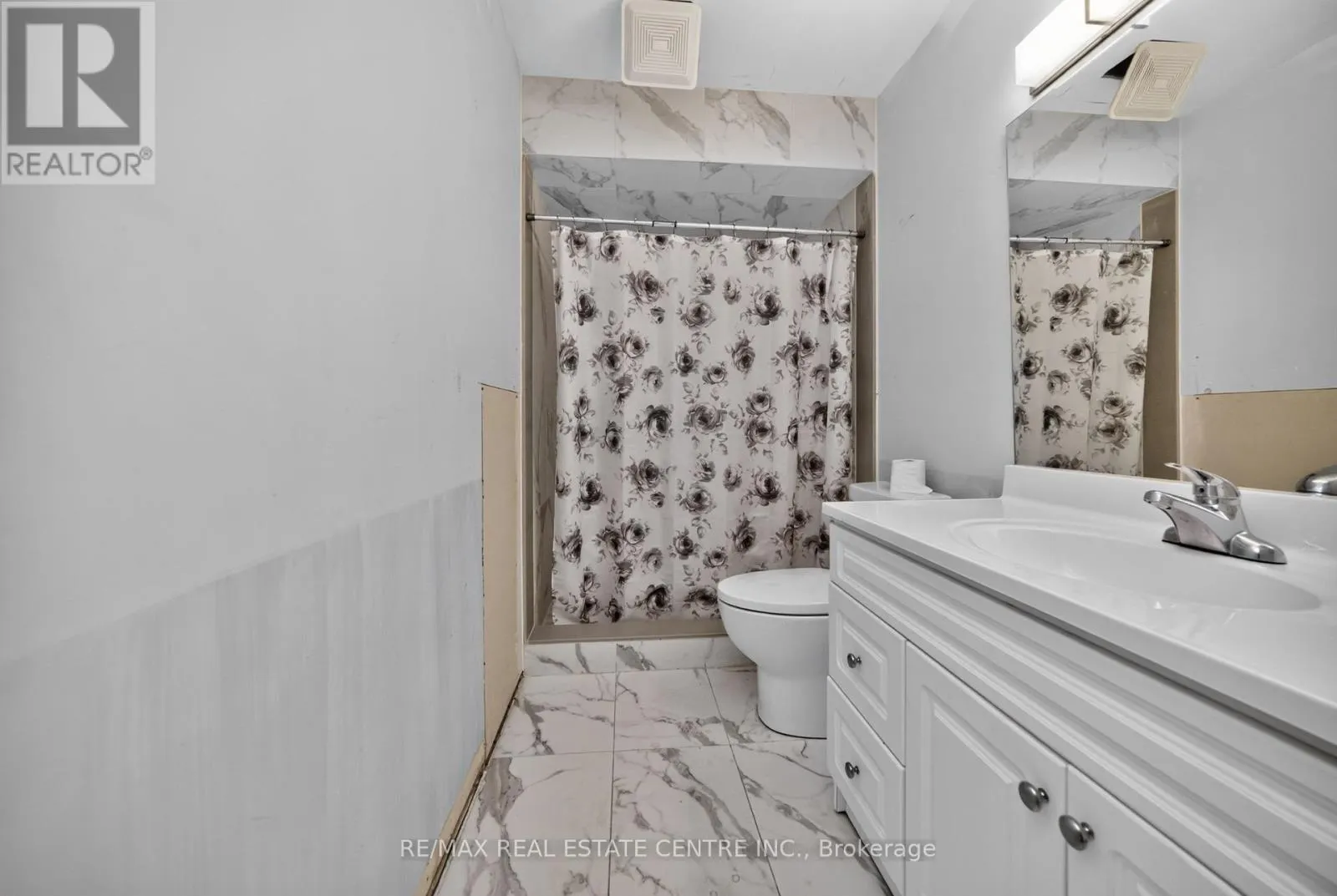 3 TWIN WILLOW CRESCENT