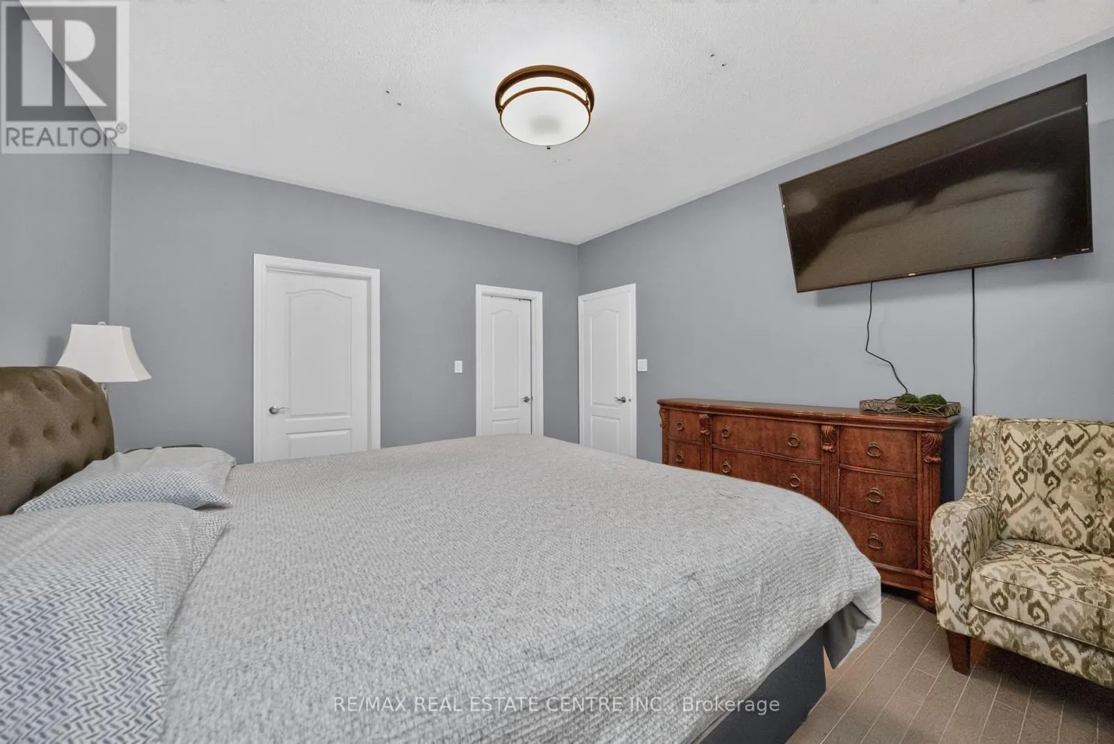 3 TWIN WILLOW CRESCENT