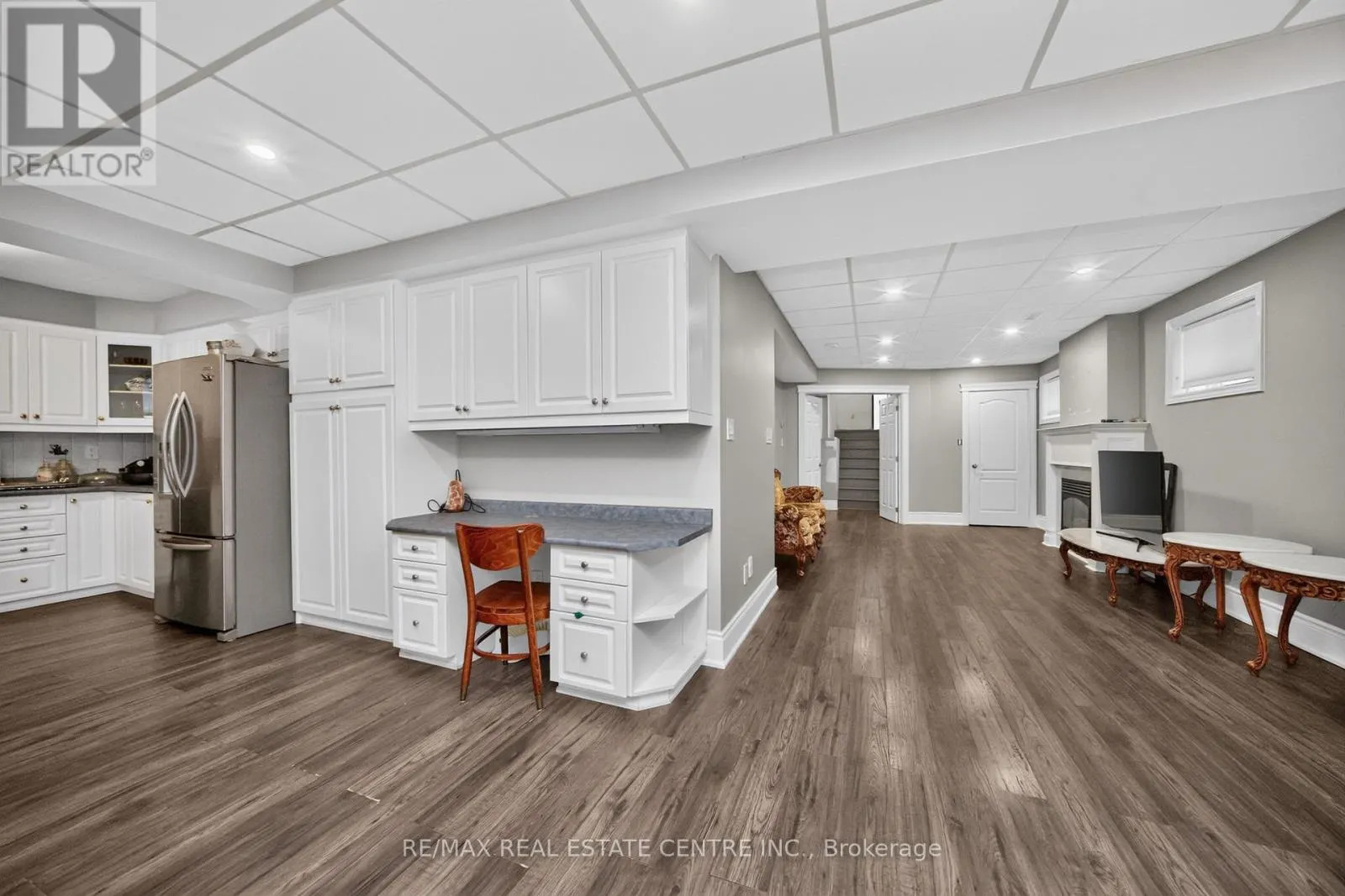 3 TWIN WILLOW CRESCENT