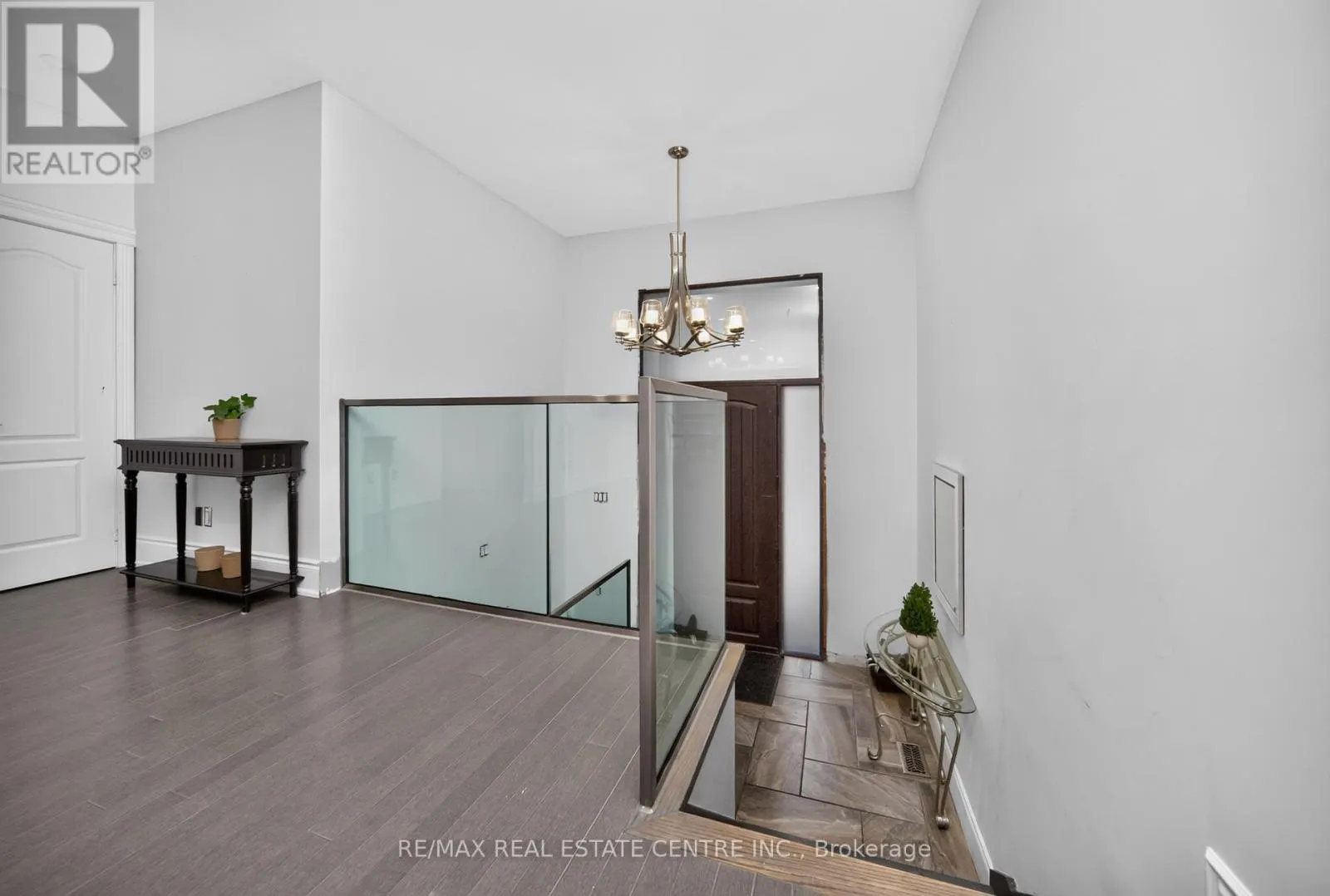 3 TWIN WILLOW CRESCENT
