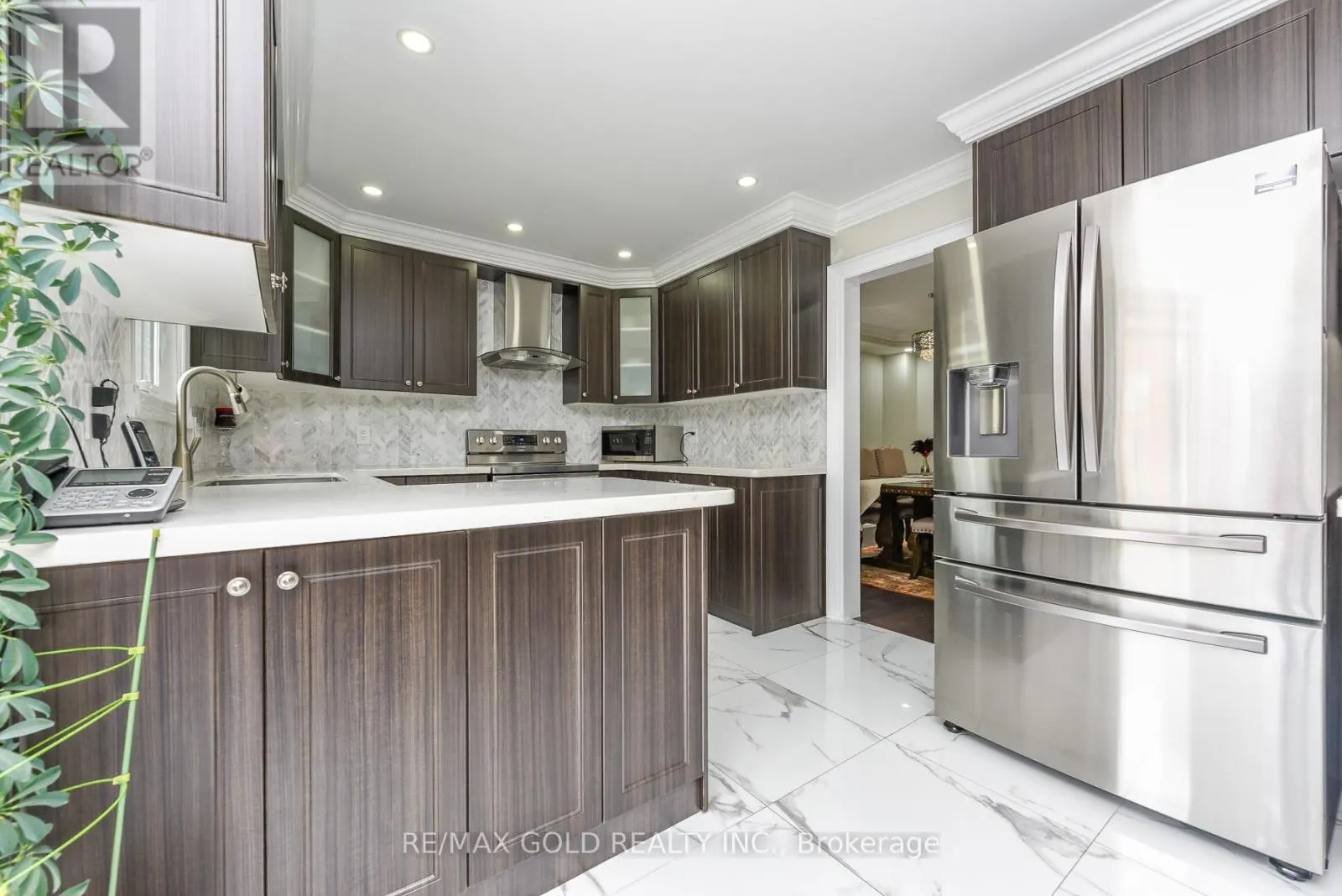 72 RAINFOREST DRIVE