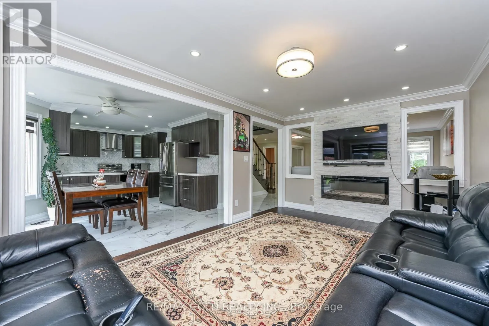 72 RAINFOREST DRIVE