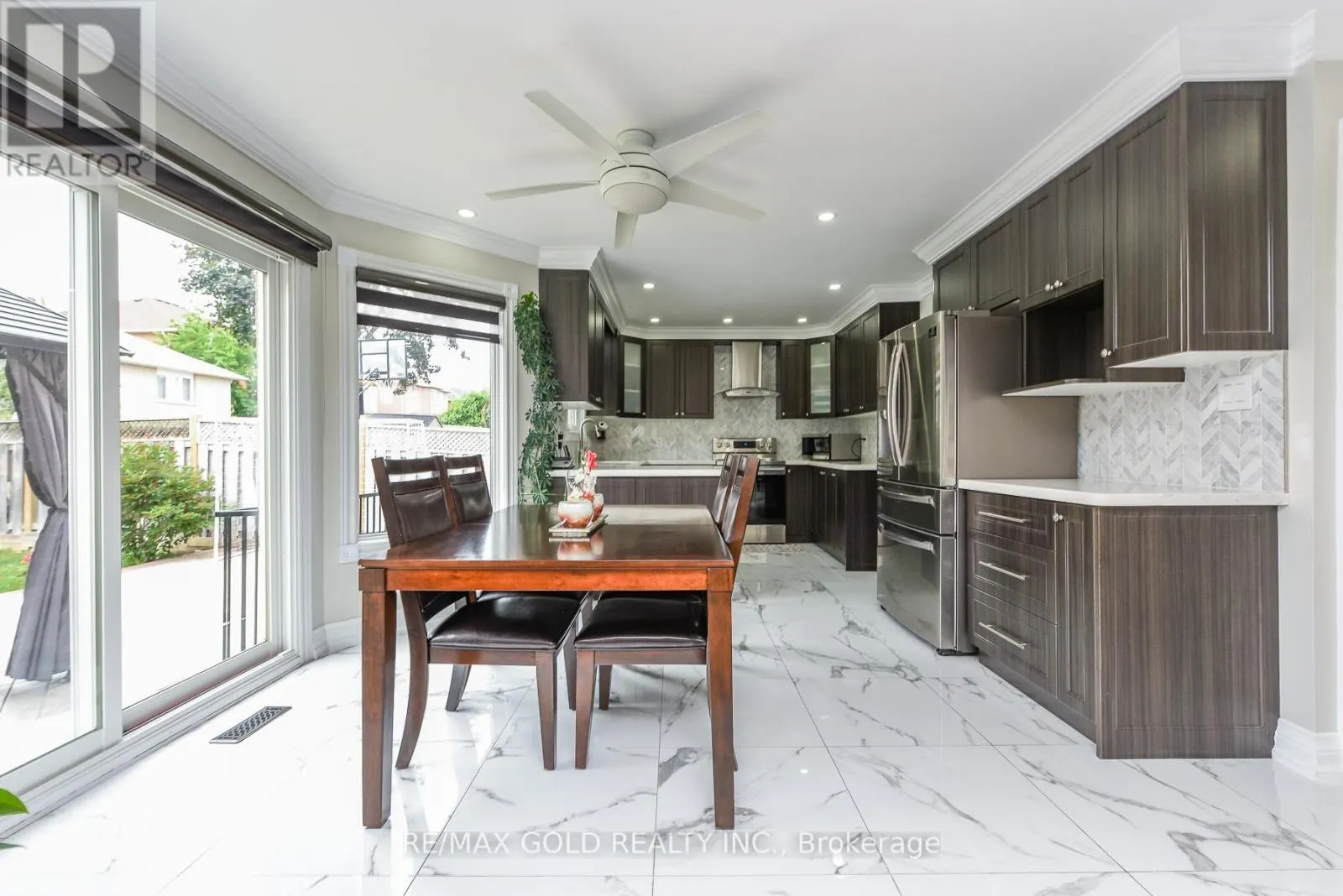 72 RAINFOREST DRIVE