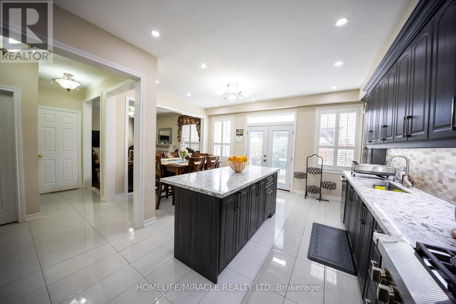 20 REVELSTOKE PLACE
