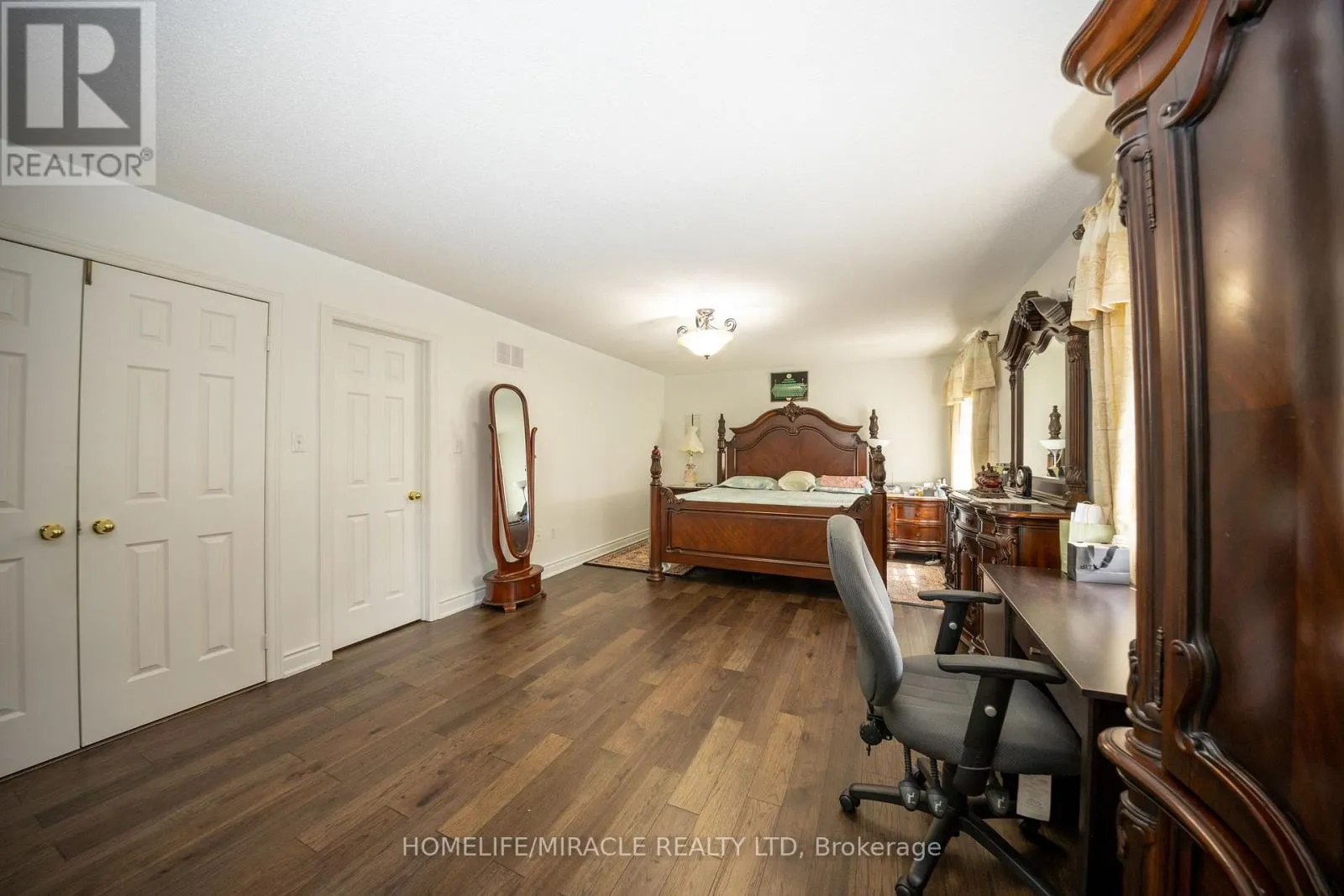 20 REVELSTOKE PLACE