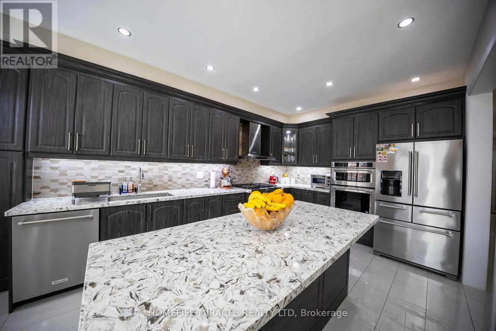 20 REVELSTOKE PLACE