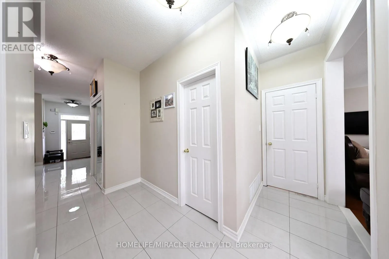 20 REVELSTOKE PLACE