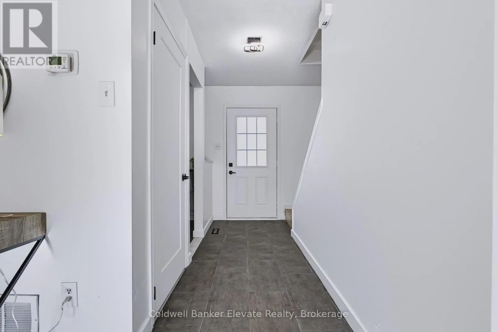 78 - 45 HANSEN ROAD N