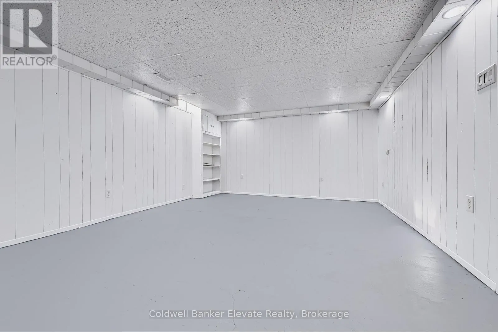 78 - 45 HANSEN ROAD N