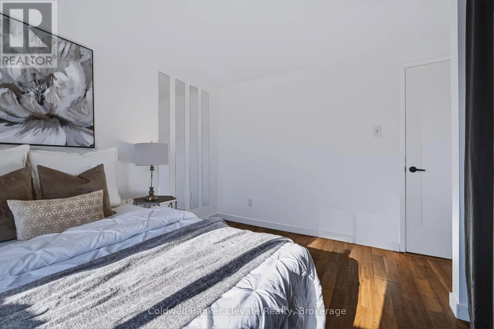 78 - 45 HANSEN ROAD N