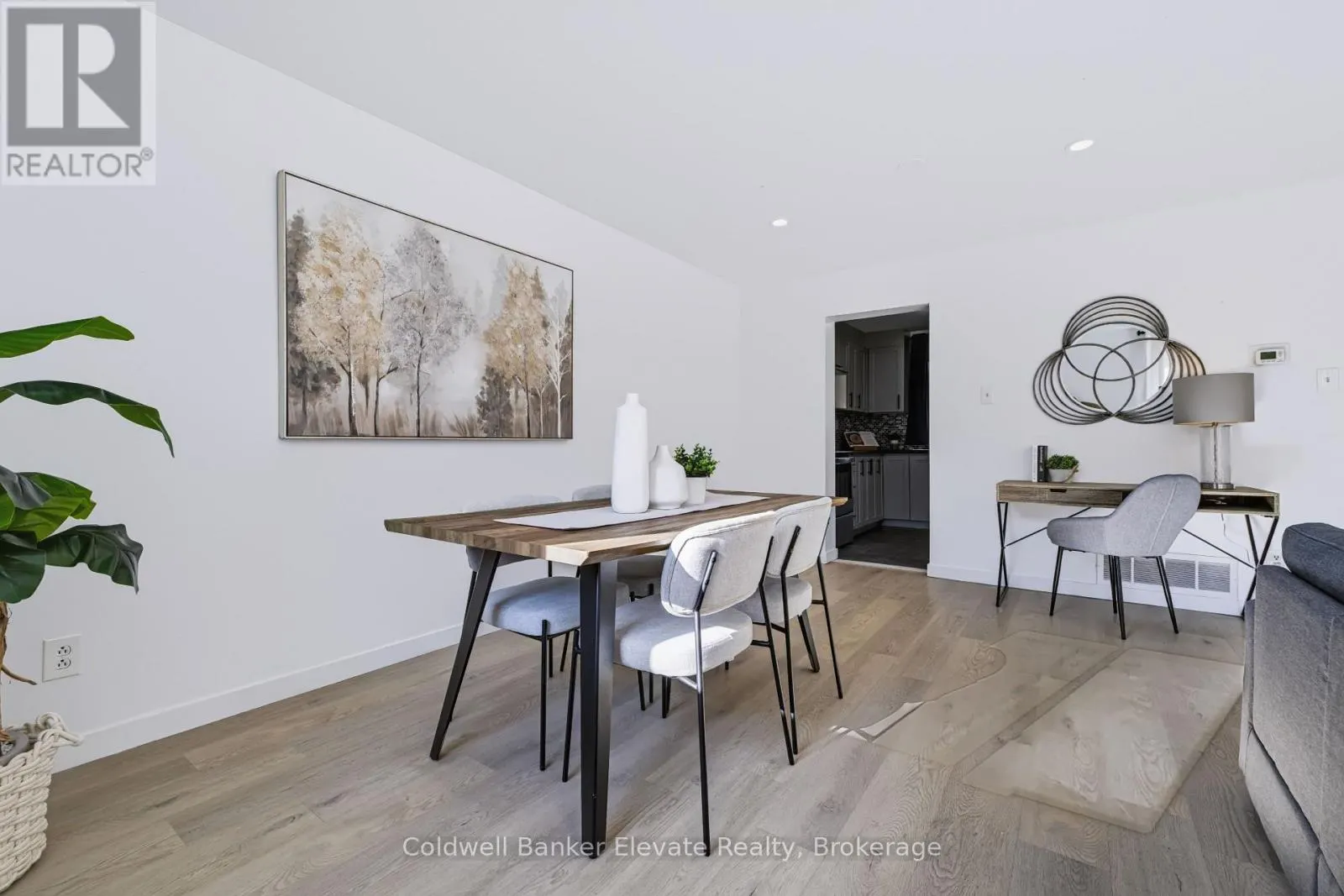 78 - 45 HANSEN ROAD N