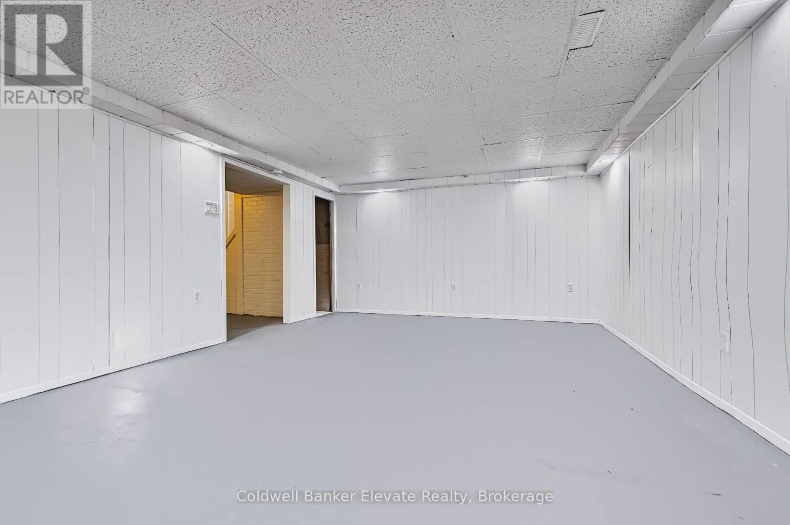 78 - 45 HANSEN ROAD N