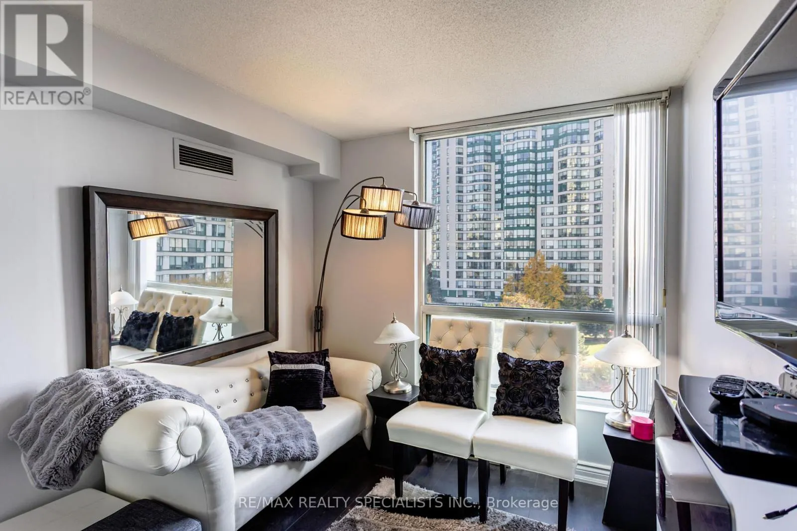 605 - 4470 TUCANA COURT