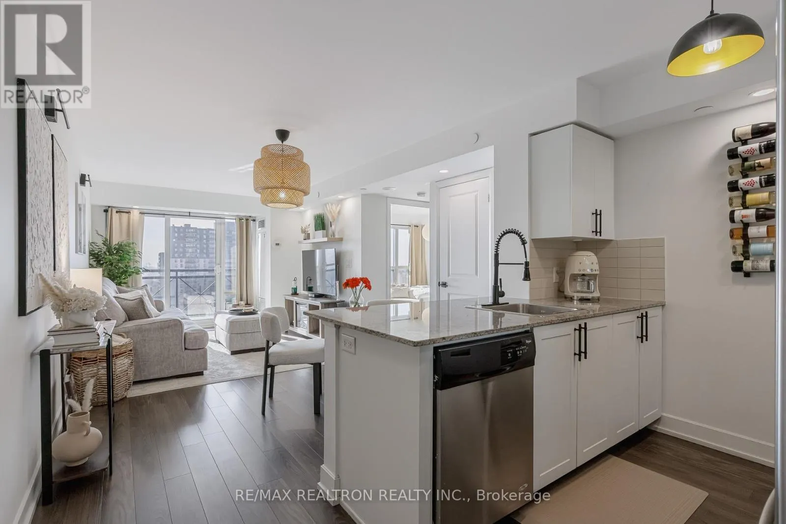 829 - 2 EVA ROAD