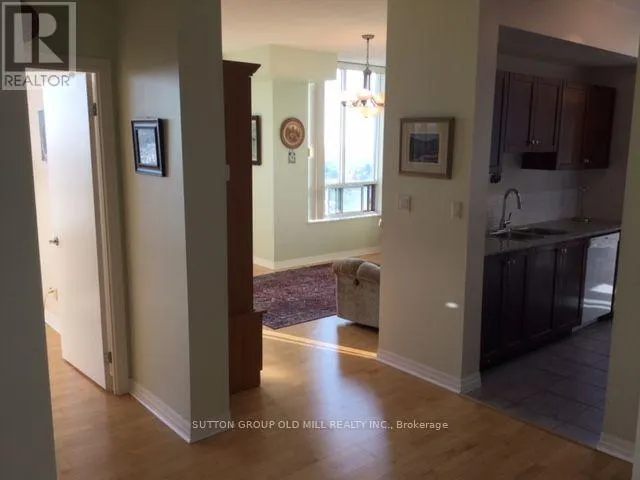 909 - 1359 RATHBURN ROAD E