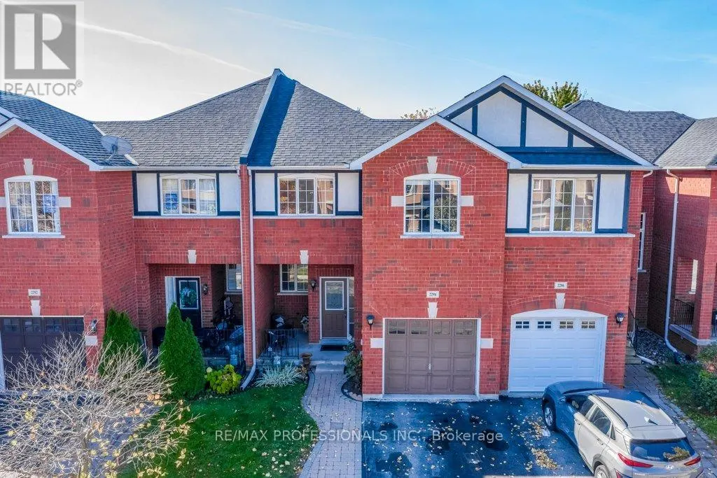 2294 NEWCASTLE CRESCENT