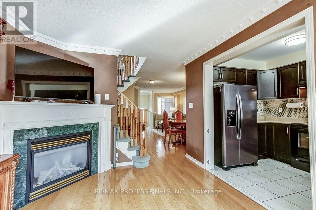 2294 NEWCASTLE CRESCENT