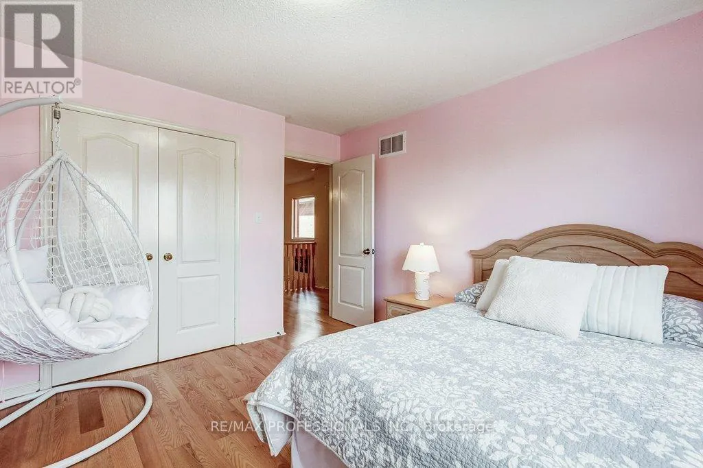 2294 NEWCASTLE CRESCENT