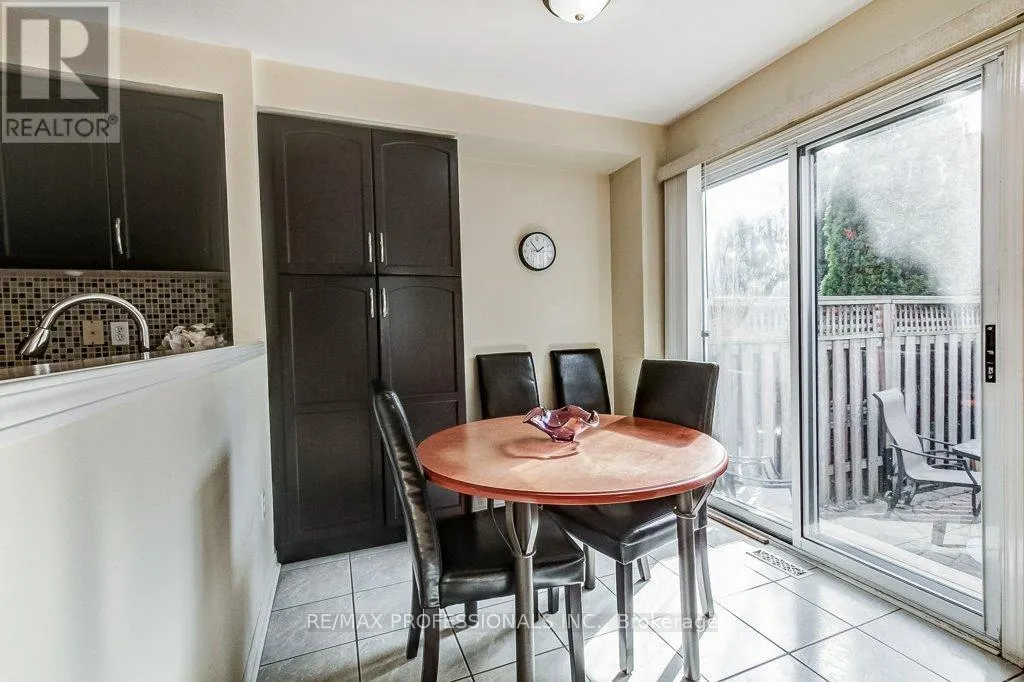 2294 NEWCASTLE CRESCENT