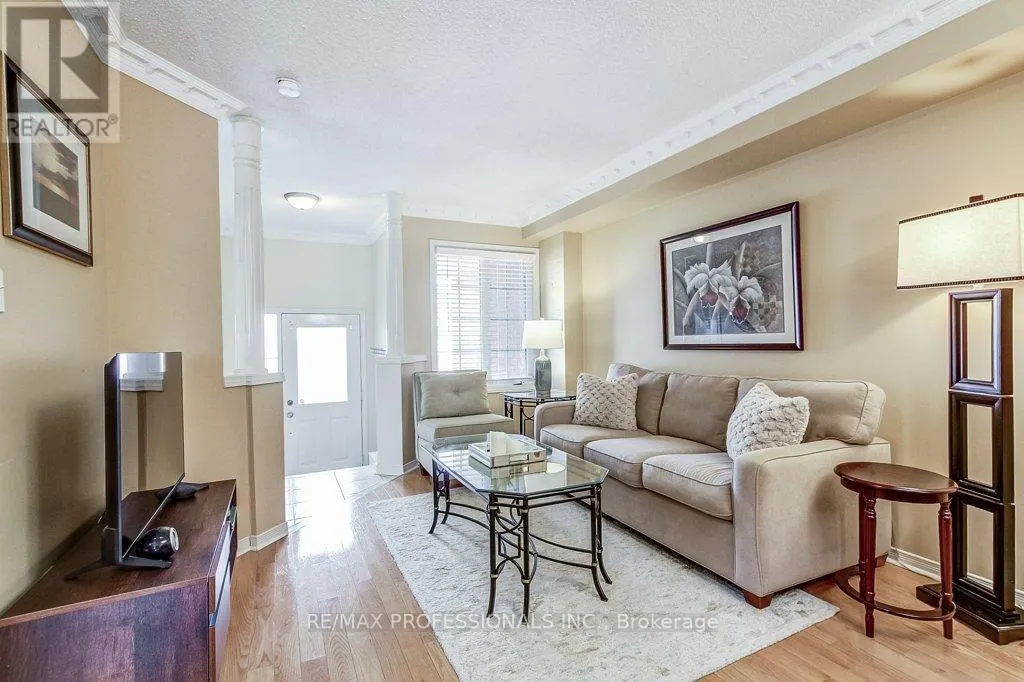 2294 NEWCASTLE CRESCENT