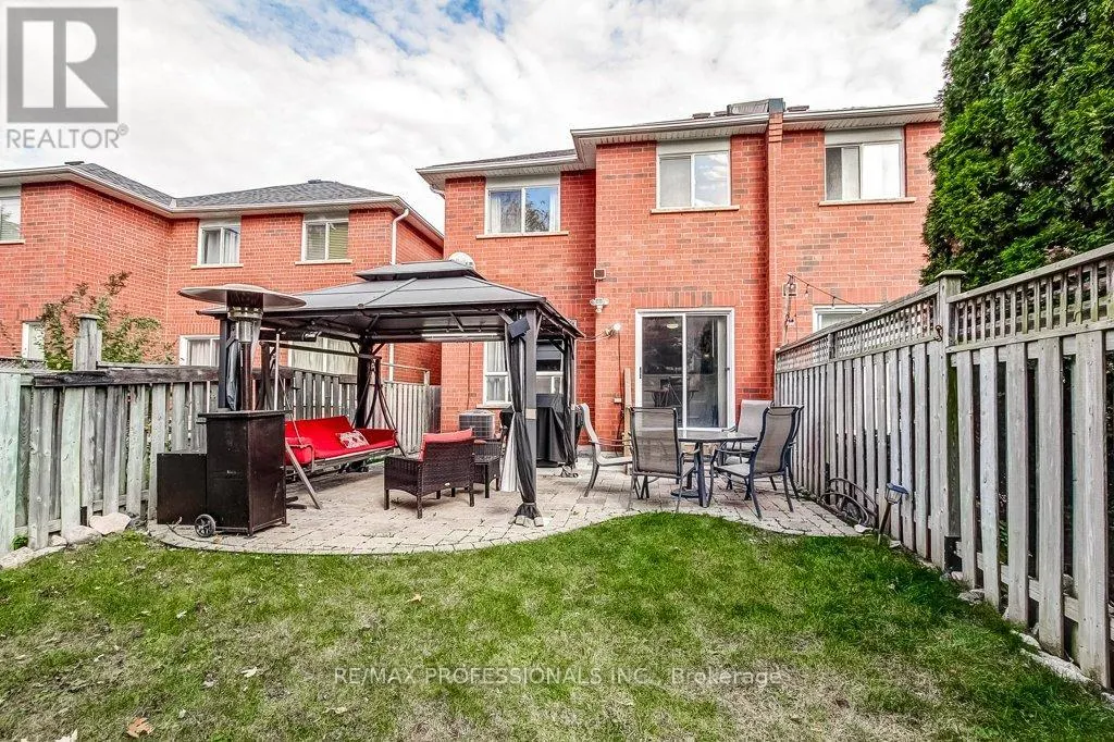 2294 NEWCASTLE CRESCENT