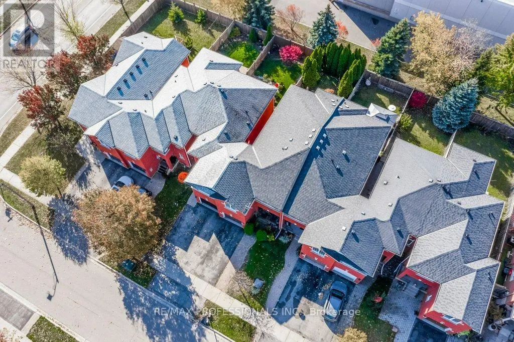 2294 NEWCASTLE CRESCENT