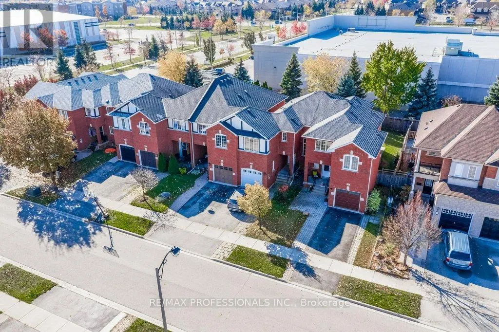 2294 NEWCASTLE CRESCENT
