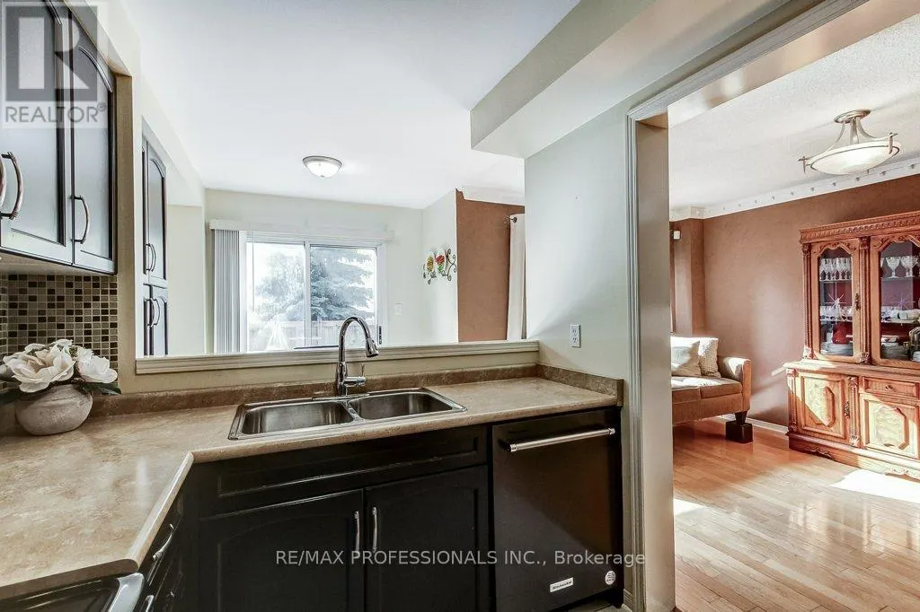 2294 NEWCASTLE CRESCENT
