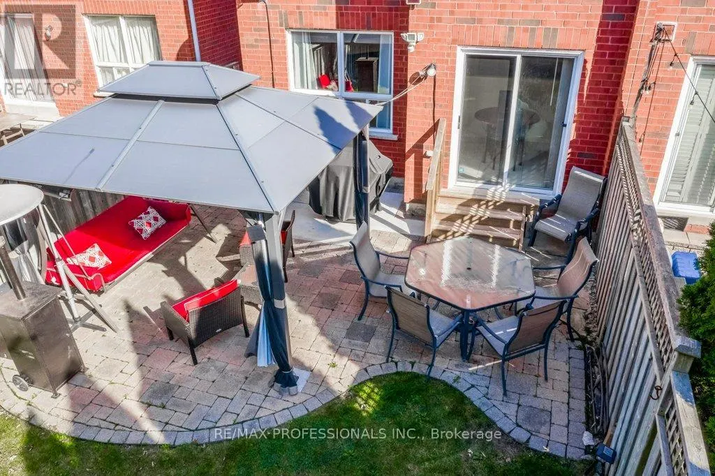 2294 NEWCASTLE CRESCENT