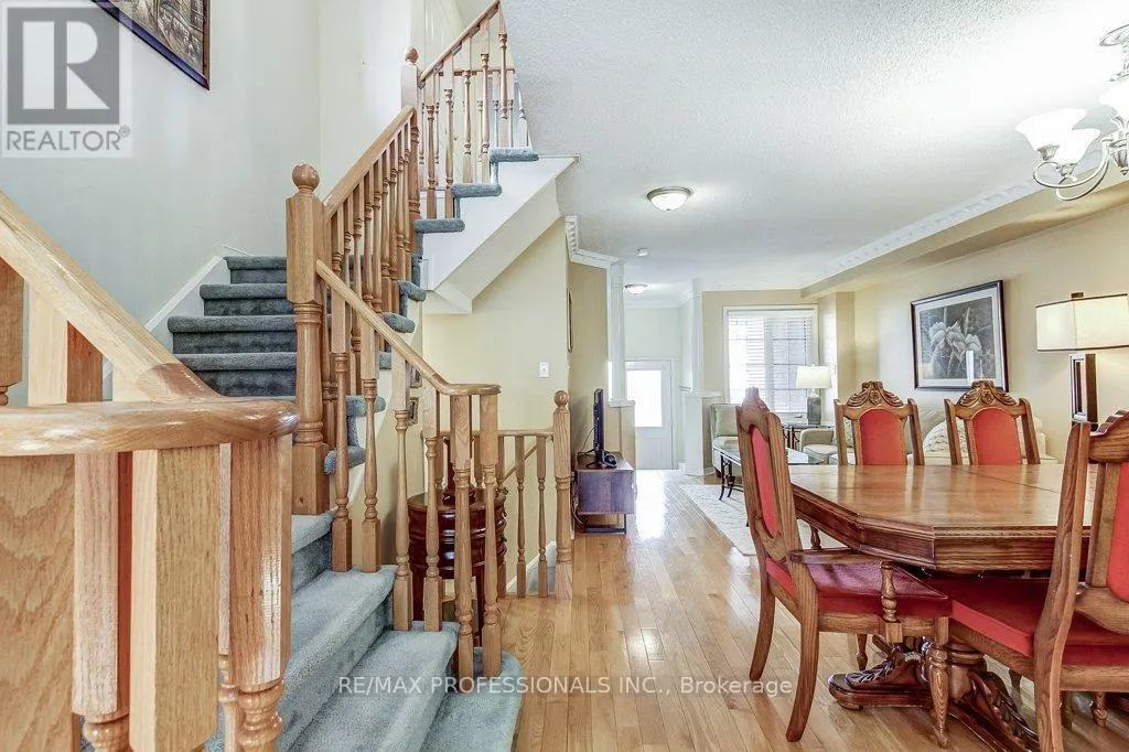 2294 NEWCASTLE CRESCENT