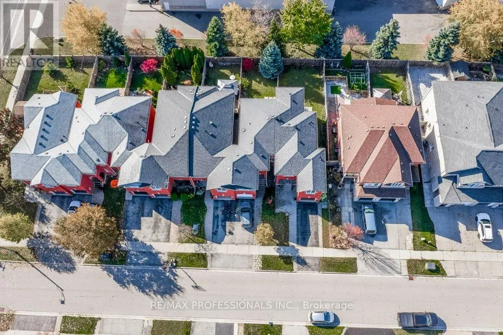 2294 NEWCASTLE CRESCENT