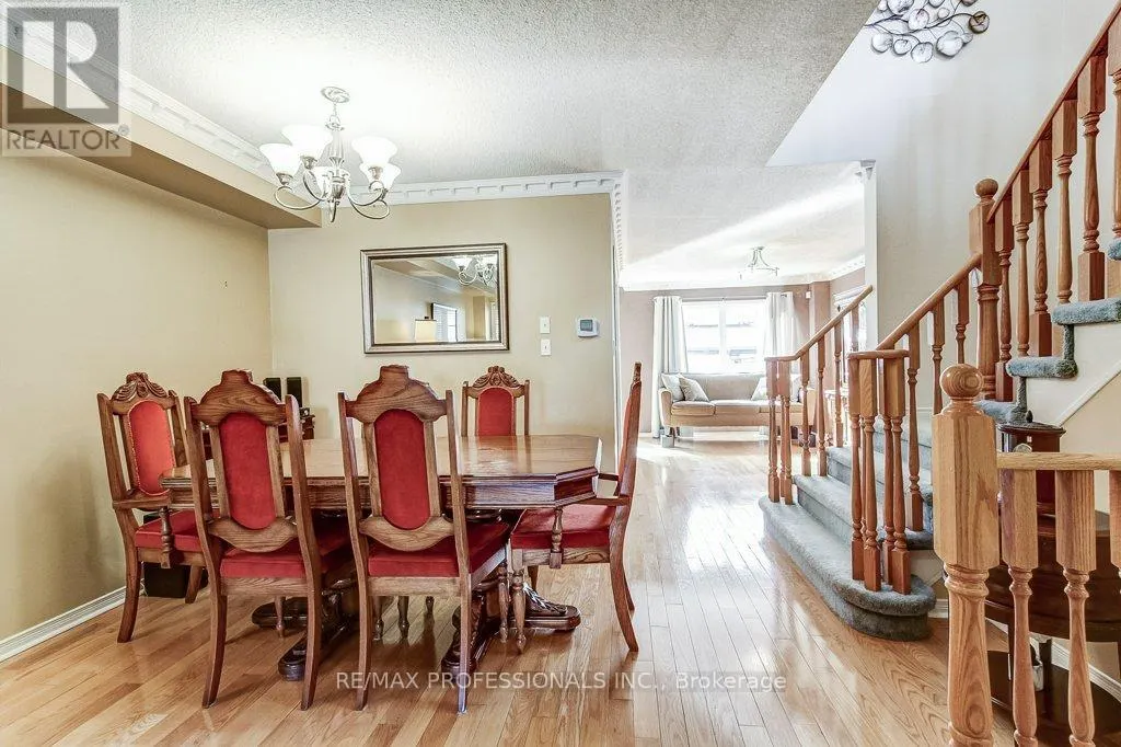 2294 NEWCASTLE CRESCENT