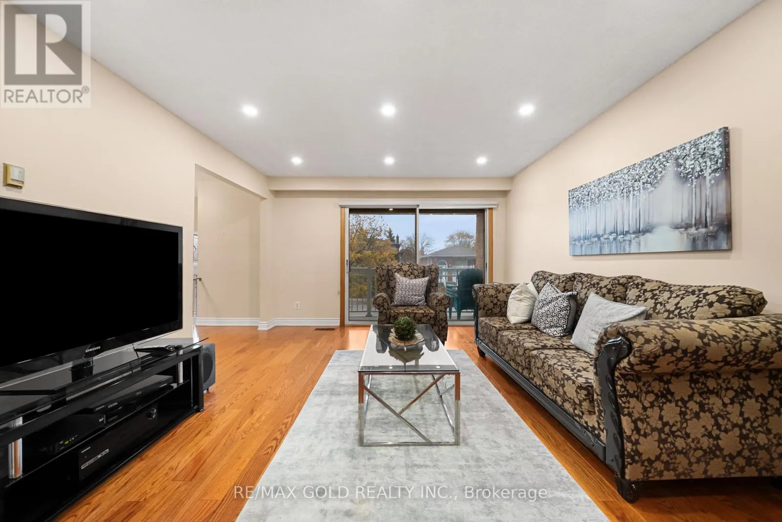 23 RADFORD DRIVE