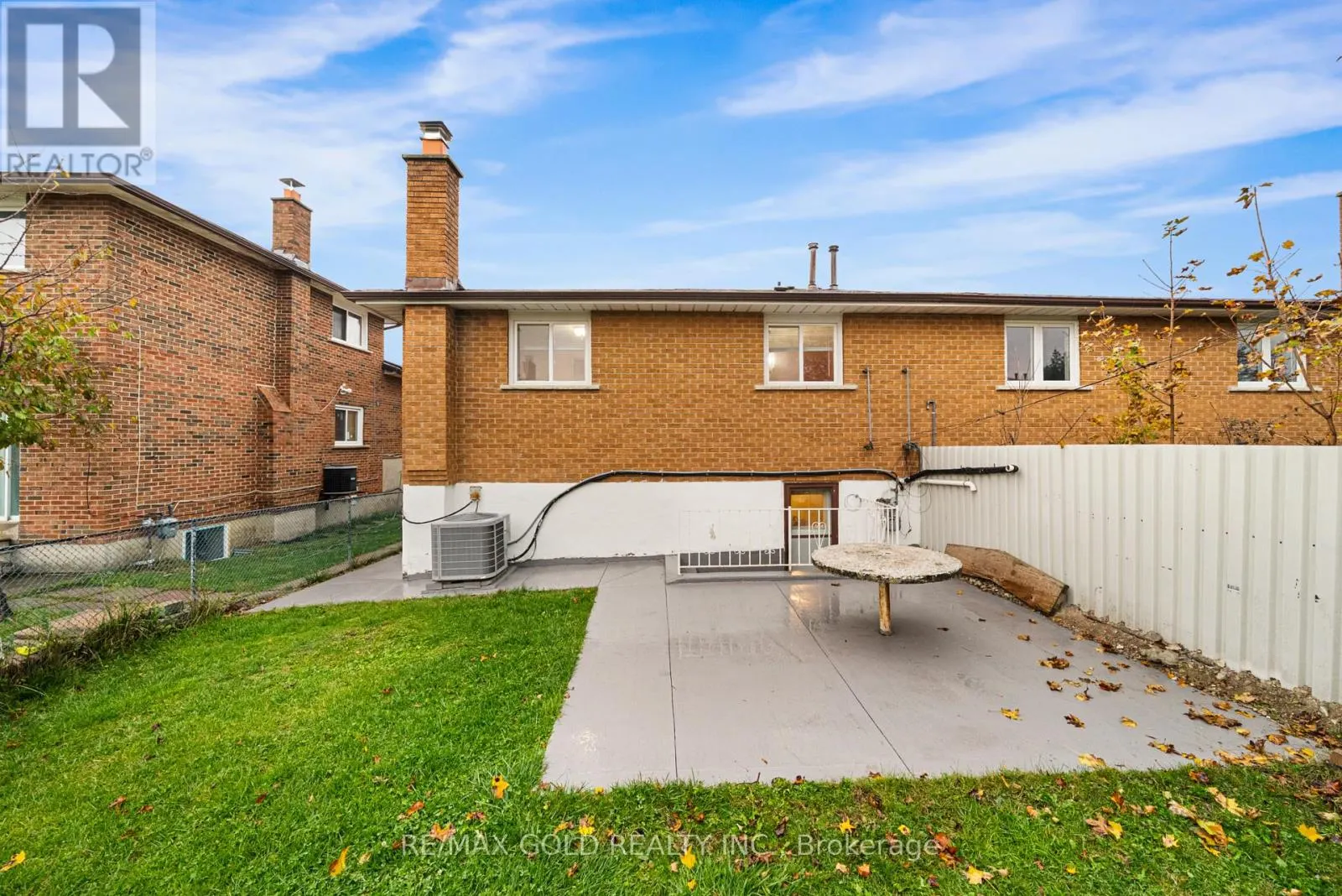 23 RADFORD DRIVE