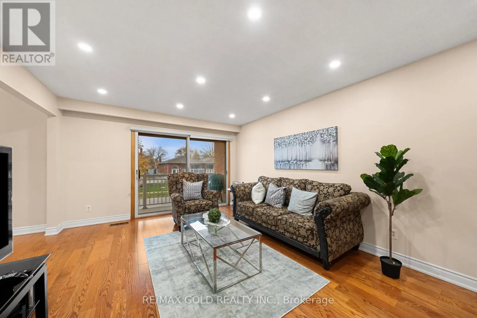 23 RADFORD DRIVE