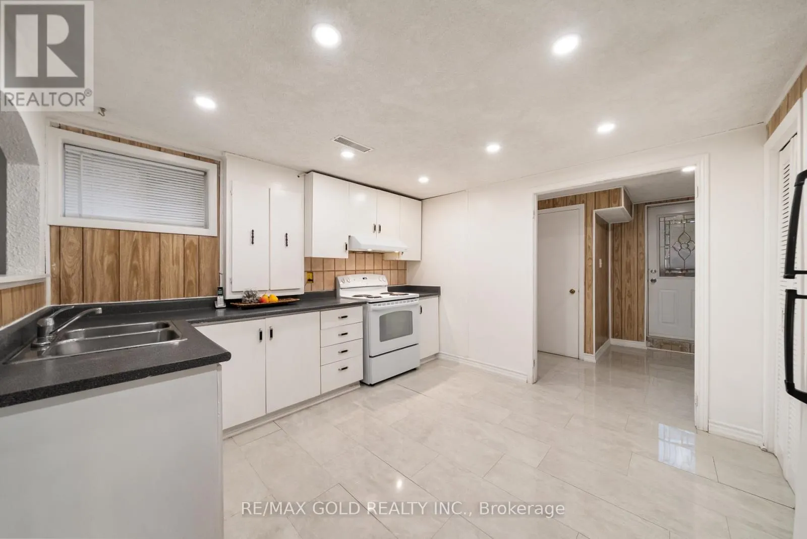 23 RADFORD DRIVE