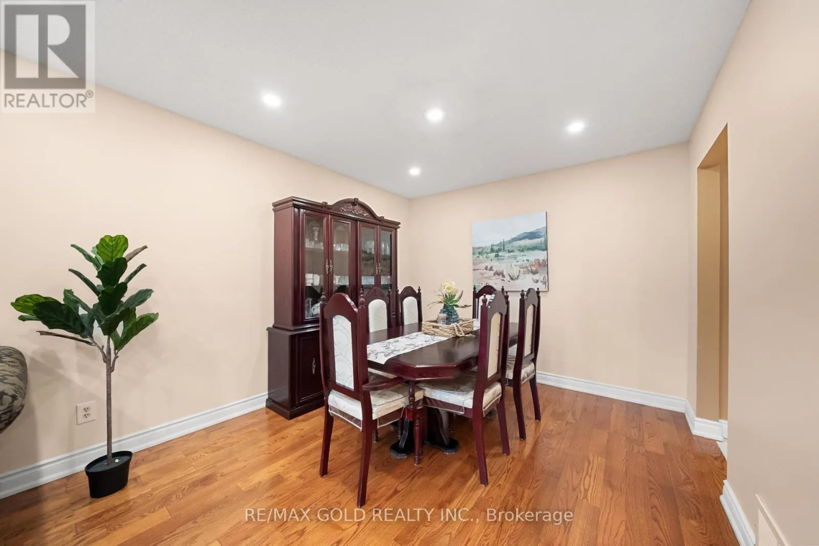 23 RADFORD DRIVE