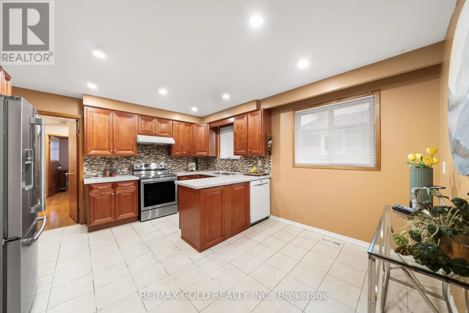 23 RADFORD DRIVE