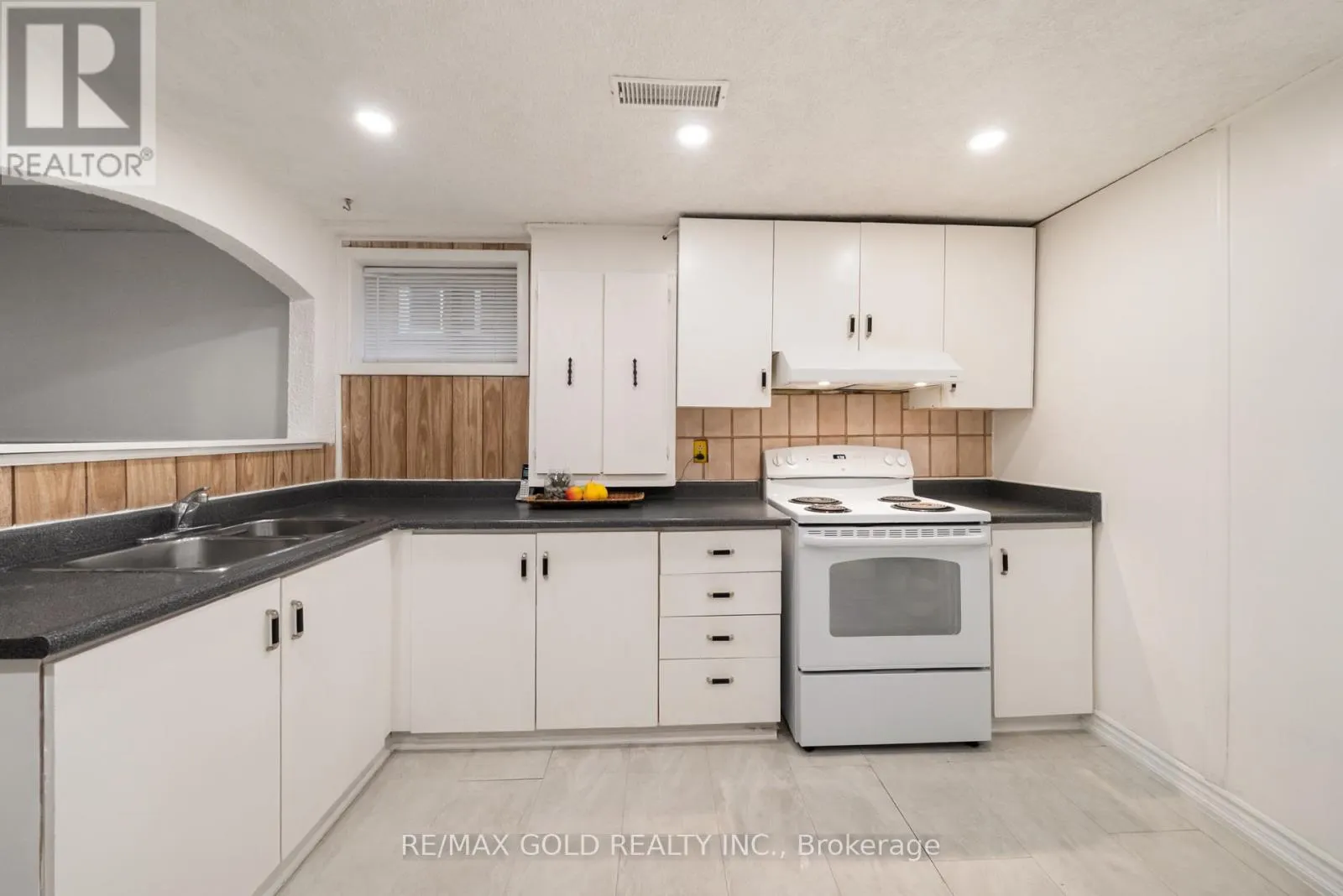 23 RADFORD DRIVE