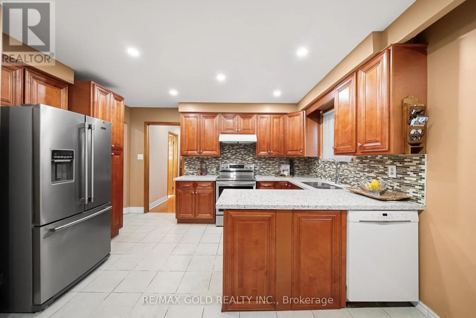 23 RADFORD DRIVE